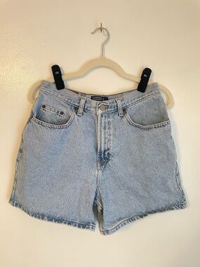 Old Navy vintage light wash blue denim shorts size 10 summer style